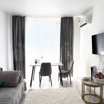 Продается 1-комнатная квартира, 38 м²