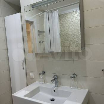 Сдается Многокомнатная квартира, 90 м²