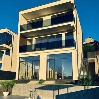 Продается Дом, 240 м²