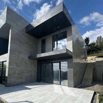 Продается Дом, 200 м²