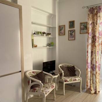 Продается 1-комнатная квартира, 42 м²