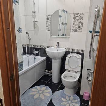 Сдается 1-комнатная квартира, 48 м²