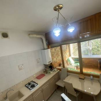 Продается Многокомнатная квартира, 81 м²