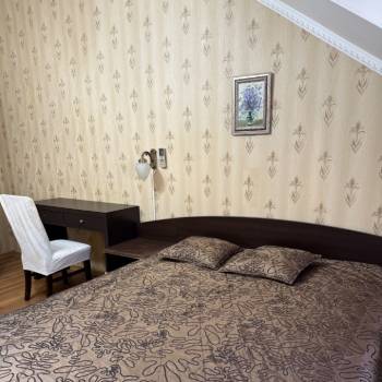 Сдается Многокомнатная квартира, 100 м²