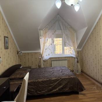 Сдается Многокомнатная квартира, 100 м²