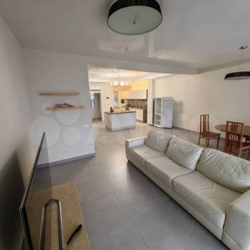 Продается Дом, 342 м²