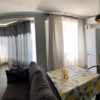 Сдается 2-х комнатная квартира, 77 м²