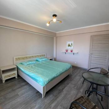 Сдается 2-х комнатная квартира, 77 м²