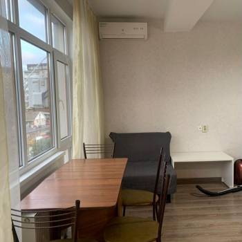 Продается 1-комнатная квартира, 27,4 м²