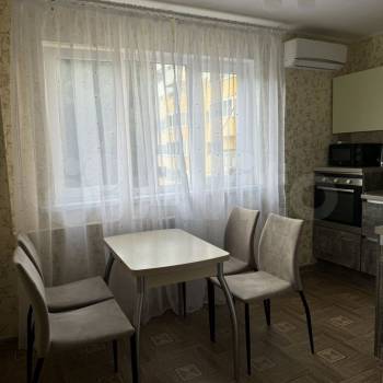 Сдается 1-комнатная квартира, 45 м²