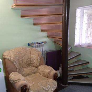 Продается 1-комнатная квартира, 145 м²