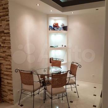 Сдается 1-комнатная квартира, 68 м²