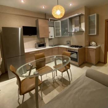 Продается 1-комнатная квартира, 50,4 м²