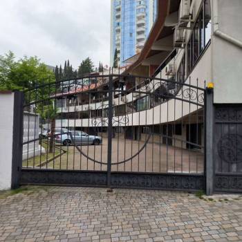 Продается Многокомнатная квартира, 230 м²