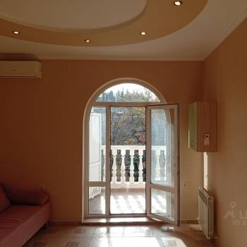 Продается 1-комнатная квартира, 50 м²