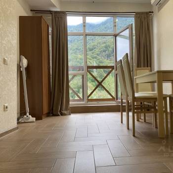 Продается 1-комнатная квартира, 37 м²