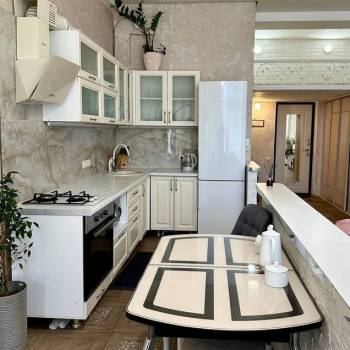 Сдается 1-комнатная квартира, 51 м²