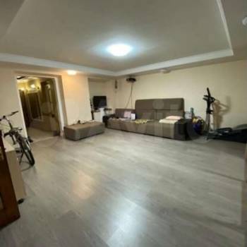 Продается Многокомнатная квартира, 101 м²