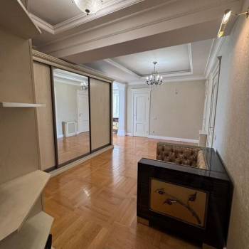 Продается 3-х комнатная квартира, 90 м²