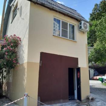 Продается 1-комнатная квартира, 50 м²