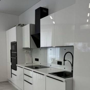 Продается 1-комнатная квартира, 43 м²