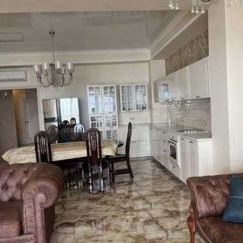 Сдается Многокомнатная квартира, 150 м²