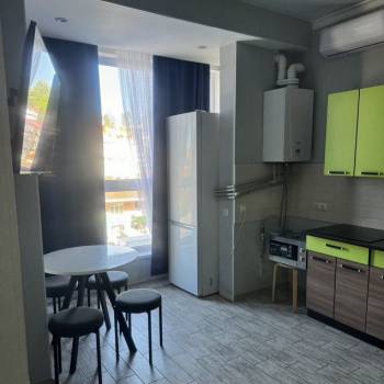 Продается 1-комнатная квартира, 32 м²