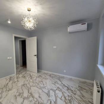 Продается 1-комнатная квартира, 47 м²