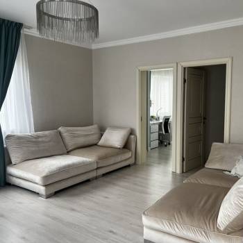 Продается Многокомнатная квартира, 99 м²