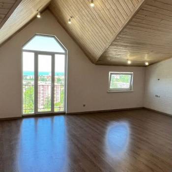 Продается 1-комнатная квартира, 84 м²