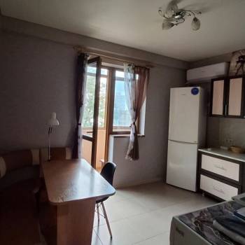 Продается 1-комнатная квартира, 32 м²