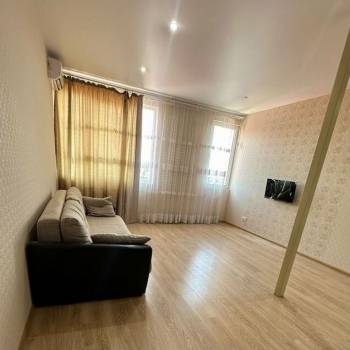 Сдается Многокомнатная квартира, 80 м²