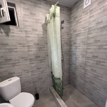 Сдается 1-комнатная квартира, 60 м²