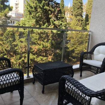 Сдается 1-комнатная квартира, 64 м²