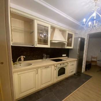 Сдается 2-х комнатная квартира, 90 м²