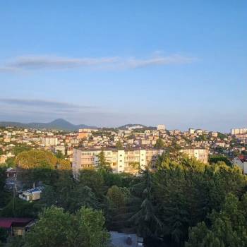 Продается 1-комнатная квартира, 112 м²