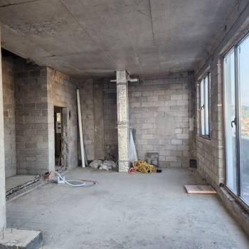 Продается 1-комнатная квартира, 43 м²