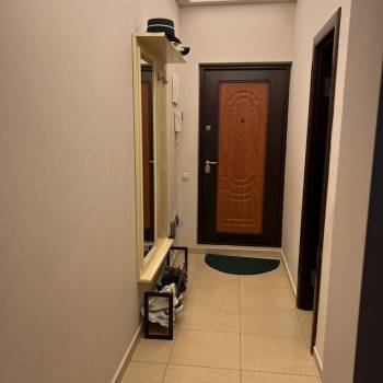 Сдается 1-комнатная квартира, 52 м²