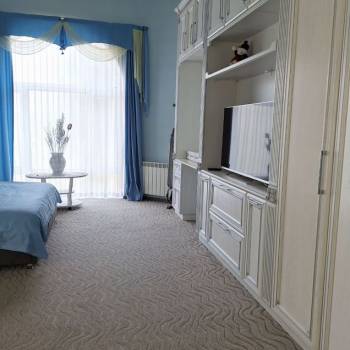 Сдается 1-комнатная квартира, 60 м²