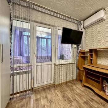 Продается 1-комнатная квартира, 32 м²