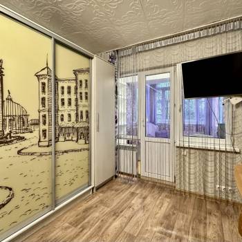 Продается 1-комнатная квартира, 32 м²