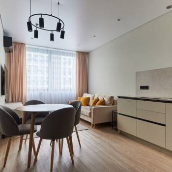 Продается 1-комнатная квартира, 43 м²