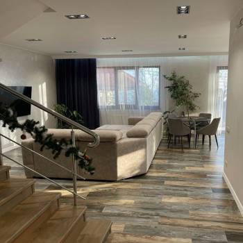 Продается Дом, 210 м²