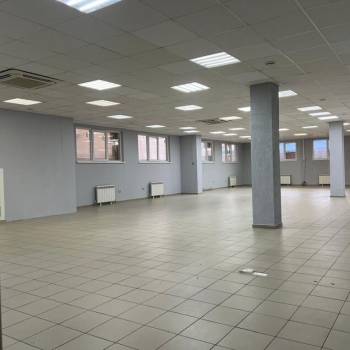 Сдается Нежилое помещение, 210 м²