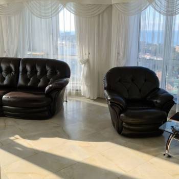 Продается 2-х комнатная квартира, 121 м²