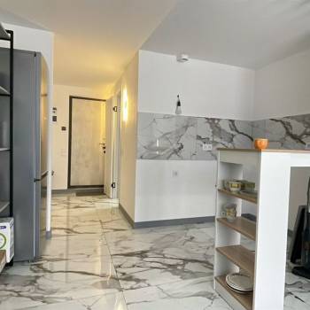 Продается 1-комнатная квартира, 34 м²