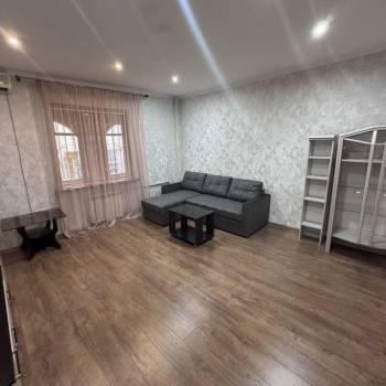 Сдается 2-х комнатная квартира, 73 м²