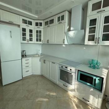 Сдается 1-комнатная квартира, 55 м²