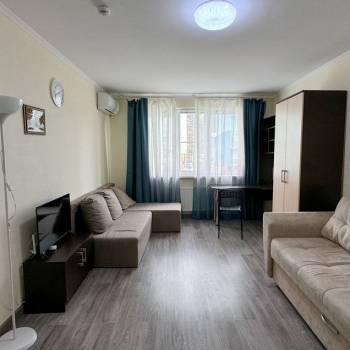 Сдается 1-комнатная квартира, 42 м²
