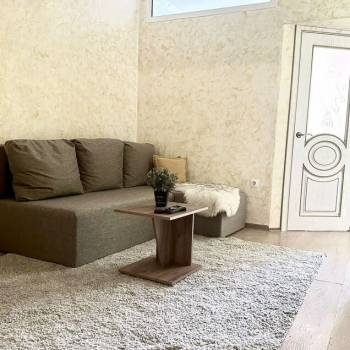 Продается 1-комнатная квартира, 35 м²